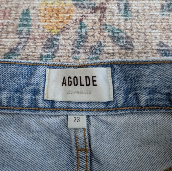 Agolde Riley High Rise Denim Short - Picture 4 of 7